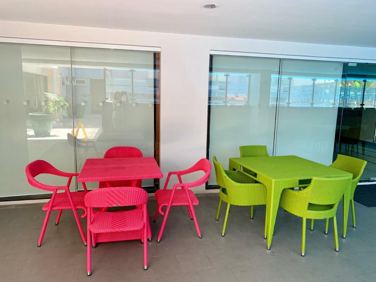 Chillax Studio 101 Newport Boulevard มะนิลา ภายนอก รูปภาพ